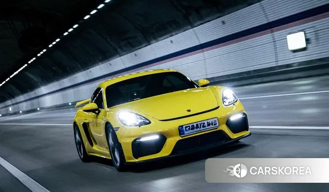Porsche 718 Cayman 2022 Желтый из Кореи