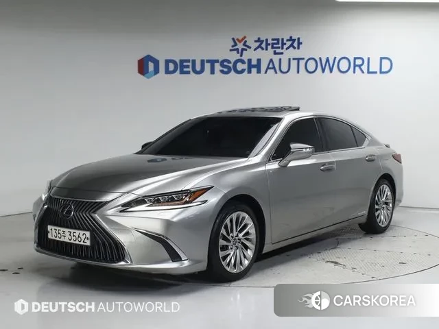 Lexus ES300h 7th generation 2021 Серебристо-серый из Кореи