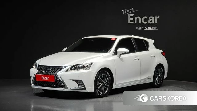 Lexus CT200h 2019 Белый из Кореи