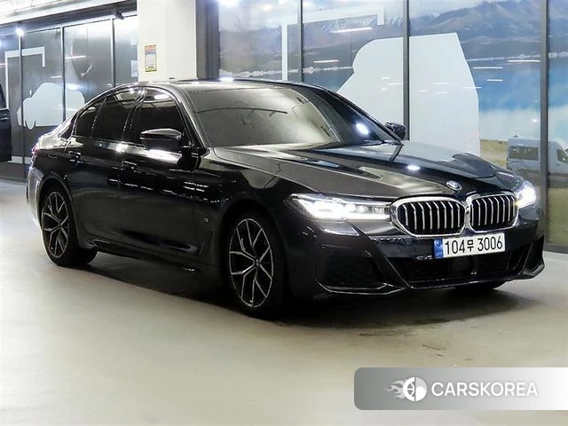 BMW 5 Series (G30) 2023 Черный из Кореи