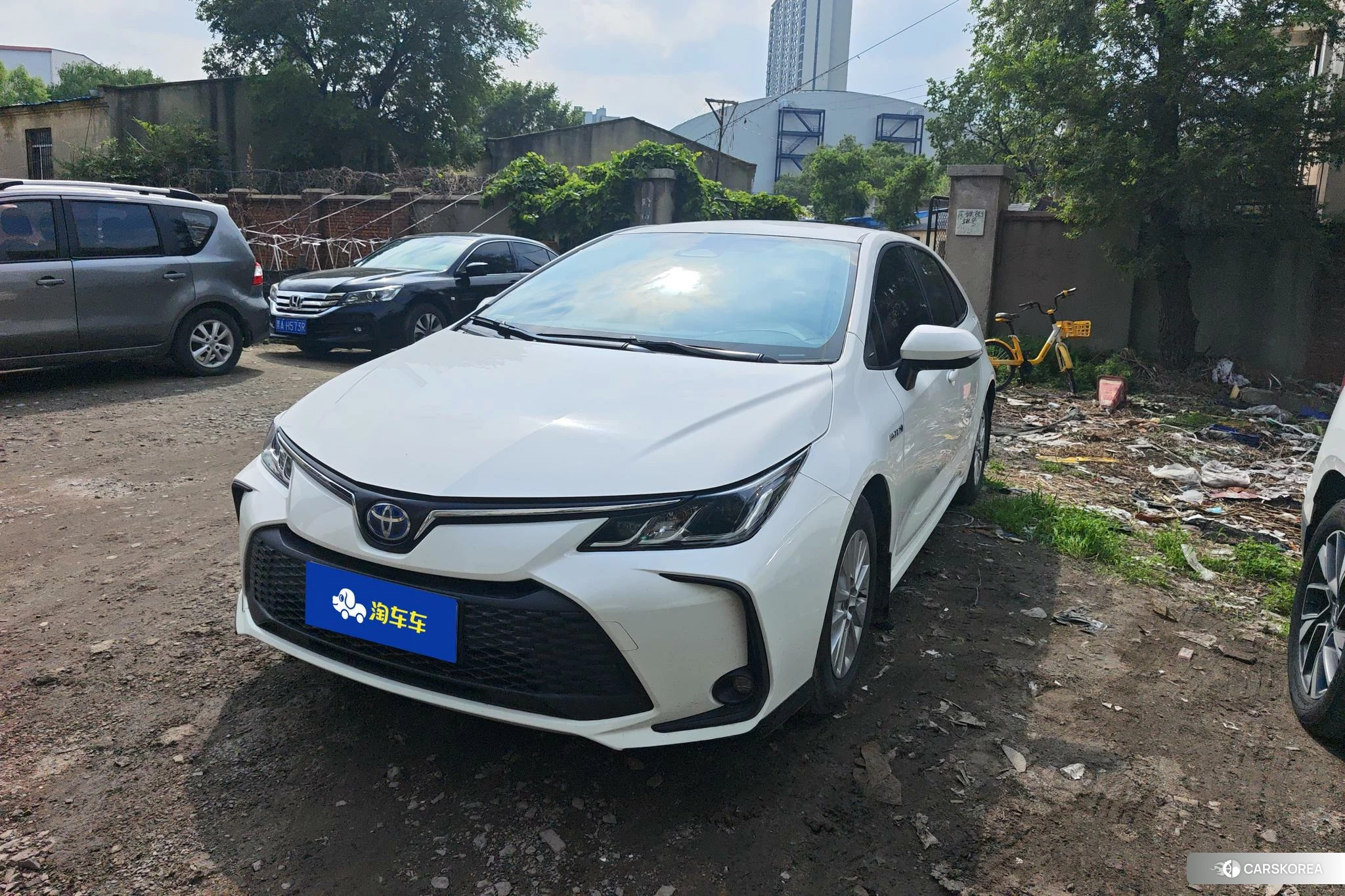 Toyota Corolla 2023 Белый из Китая