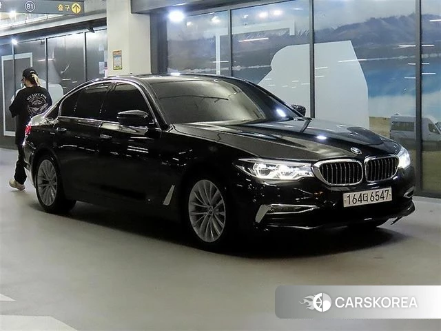 BMW 5 Series (G30) 2018 Черный из Кореи