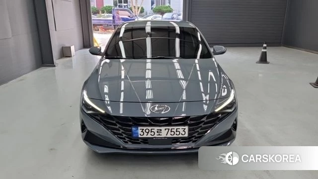 Hyundai Avante (CN7) 2022 Светло-серебряный цвет из Кореи