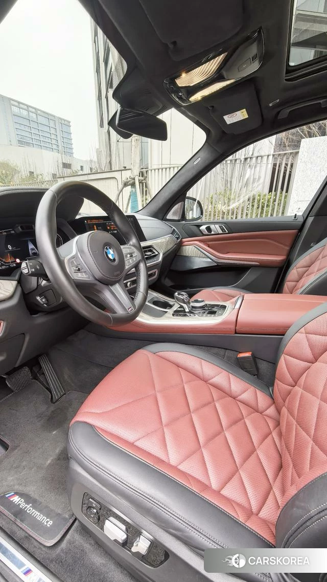 BMW X5 2023 Серебристо-серый из Китая