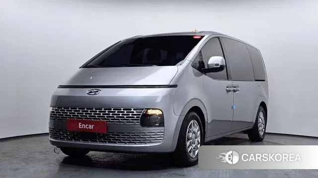 Hyundai Staria 2023 Серебряный из Кореи