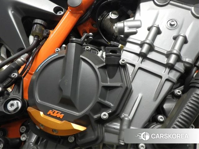 Engine photo