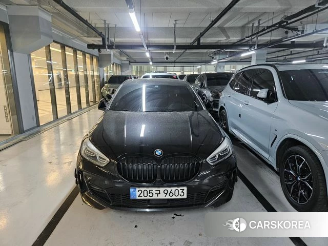 BMW 1 Series (F40) 2021 Черный из Кореи