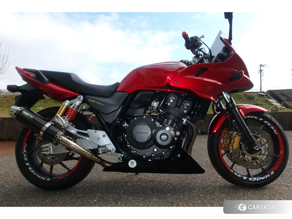 Проданный Honda CB400SF BOLDOR 2017 из Японии, фото 2