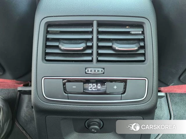 Audi S4 2025 Черный из Китая