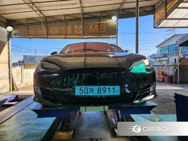 Tesla Model S 2019 Черный из Кореи