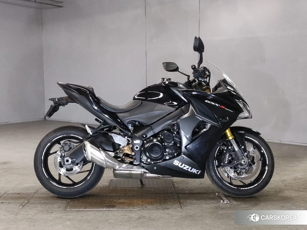 Проданный Suzuki GSX-S1000F 2017 из Японии