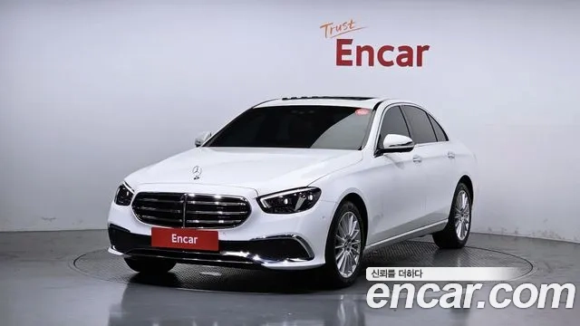 Mercedes-Benz E-Class W213 2022 Белый из Кореи