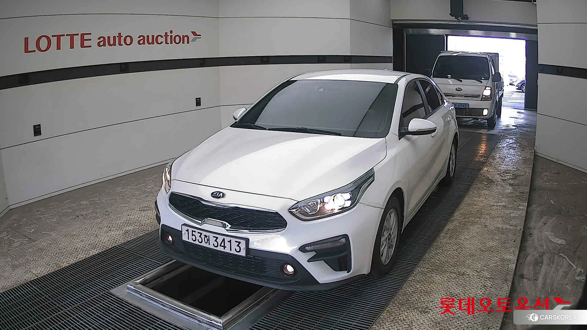 Kia K3 2021 Snow White Pearl из Кореи