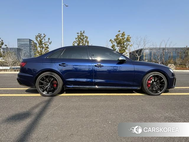 Audi S4 2021 Синий из Китая
