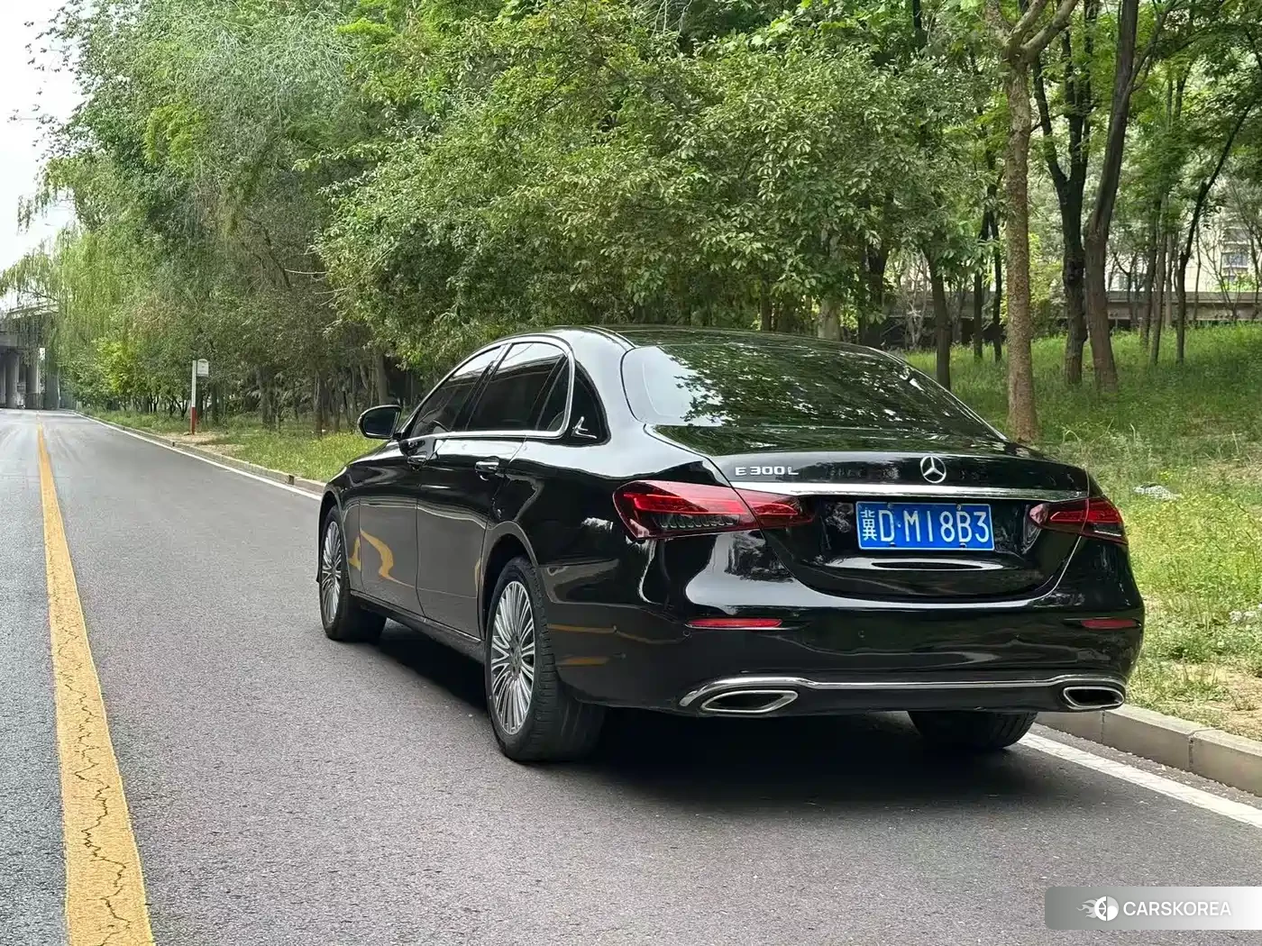 Mercedes-Benz E-Class 2023 Черный из Китая, фото 2