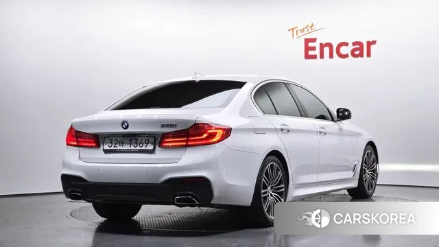 BMW 5 Series (G30) 2019 Белый из Кореи