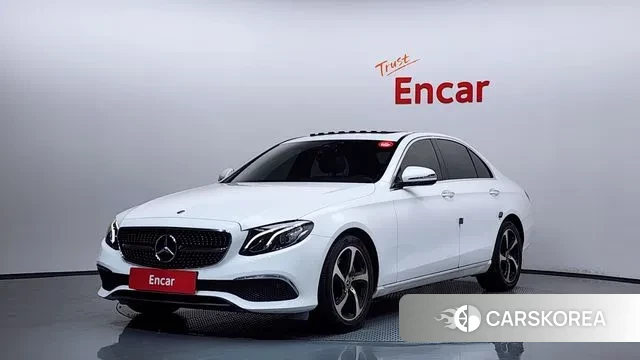 Mercedes-Benz E-Class W213 2019 Белый из Кореи