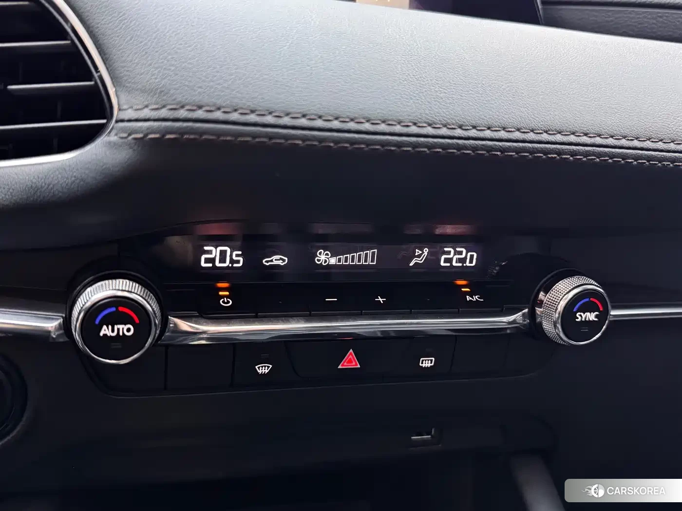 Mazda 3 2022 Белый из Китая
