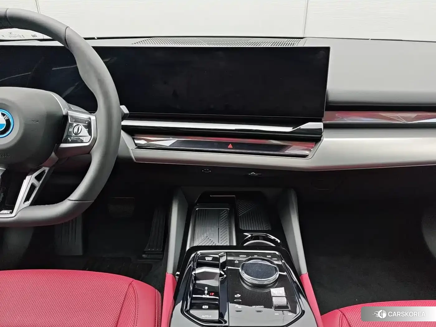 BMW i5 2025 Черный из Китая