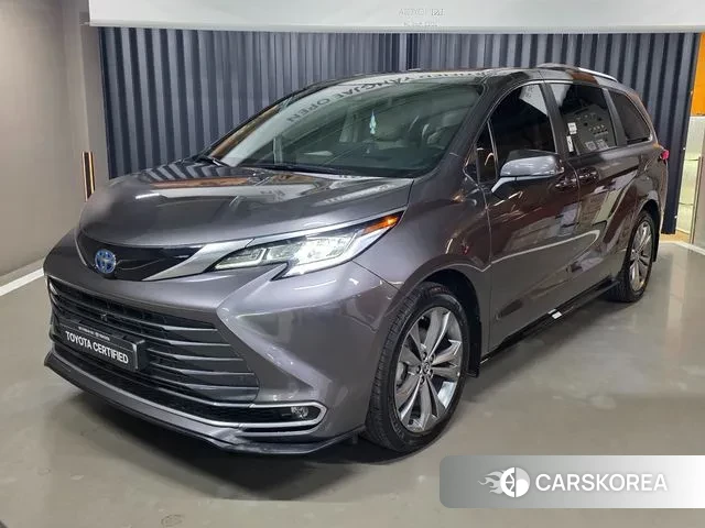 Toyota Sienna 4th Generation 2024 Серый из Кореи