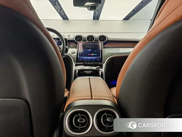 Mercedes-Benz GLC 2023 Белый из Китая