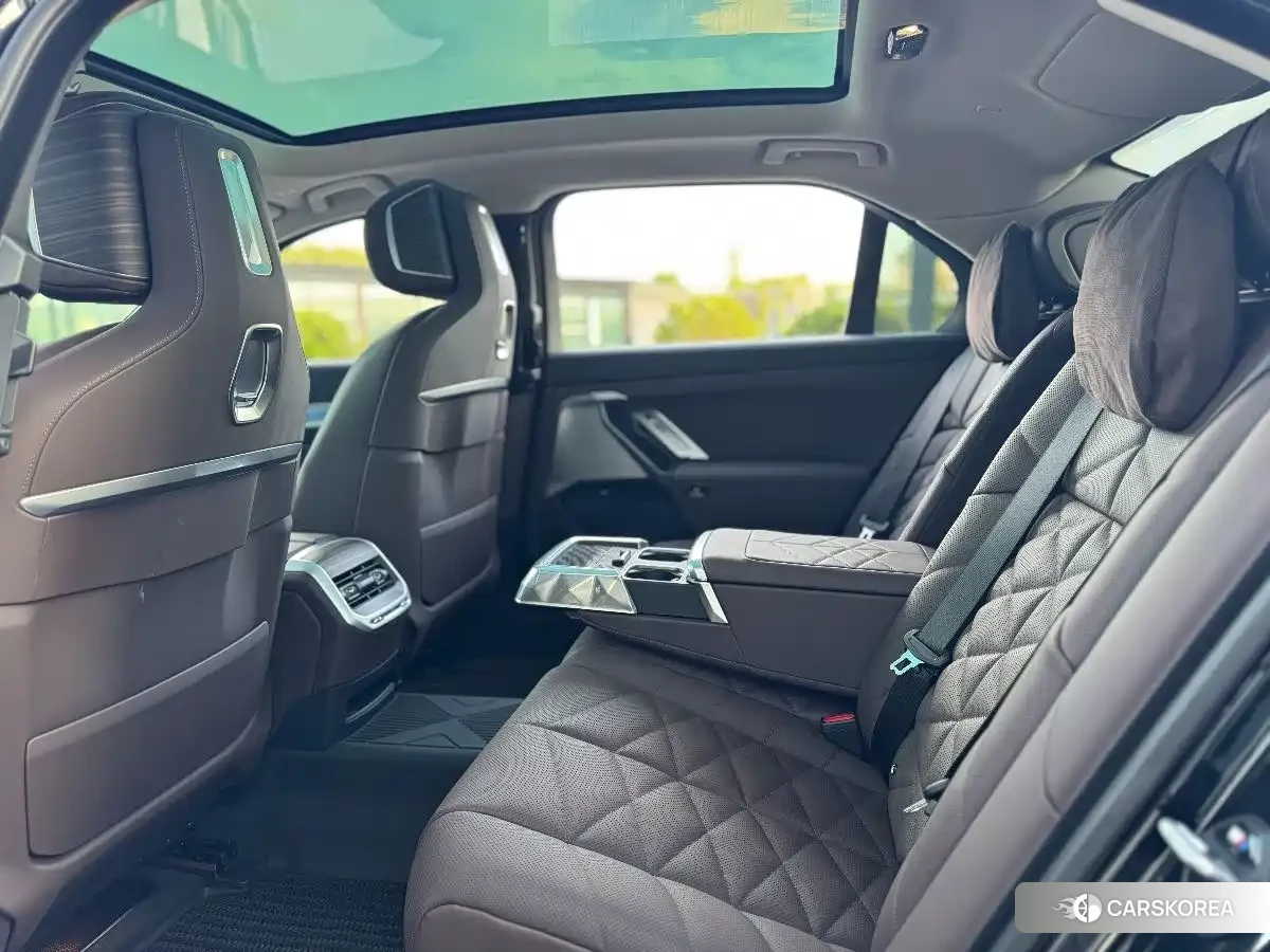 BMW 7 series 2026 Черный из Китая