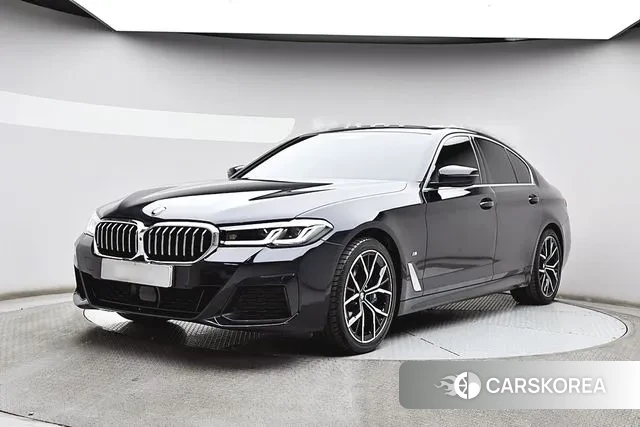 BMW 5 Series (G30) 2021 Черный из Кореи
