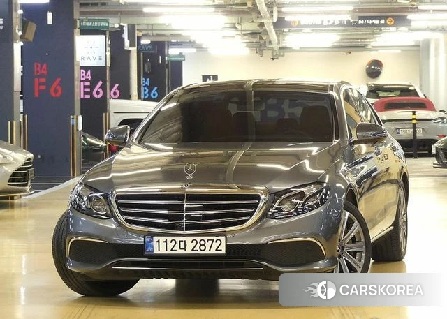 Mercedes-Benz E-Class W213 2019 Серый из Кореи