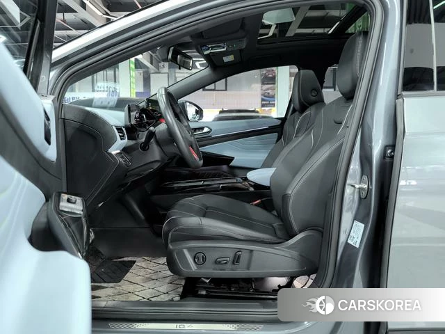 Volkswagen ID.4 X 2023 Темно-серый из Китая