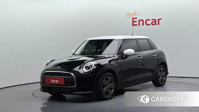 Mini Cooper 2023 Черный из Кореи
