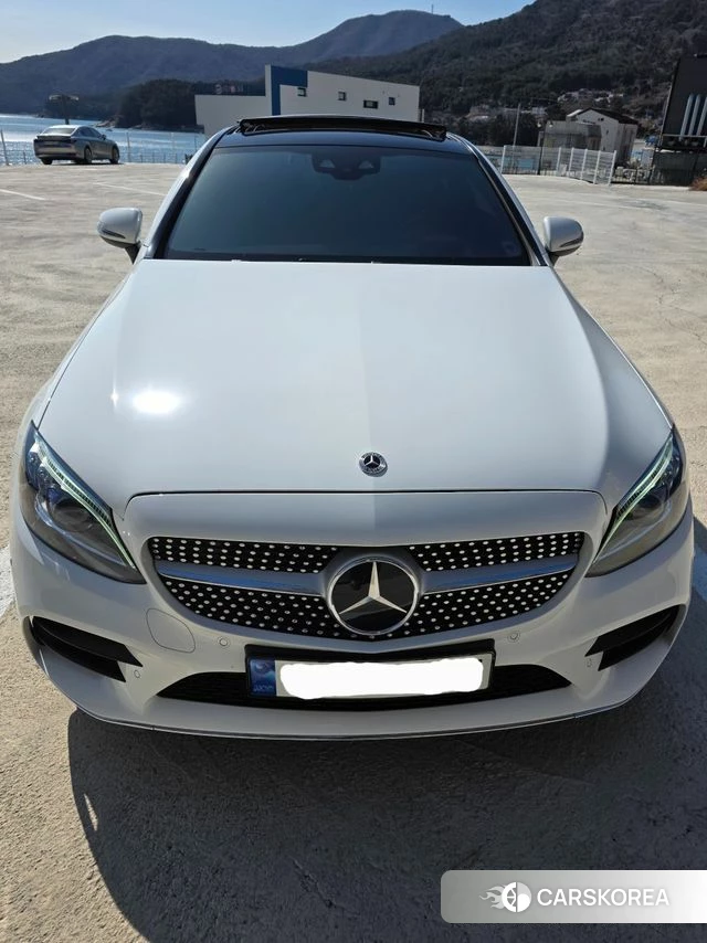 Mercedes-Benz C-Class W205 2022 Белый из Кореи