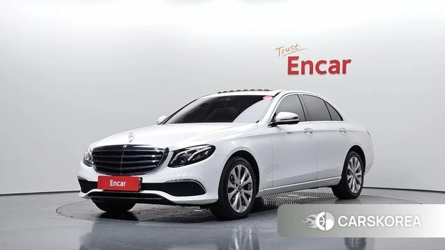 Mercedes-Benz E-Class W213 2019 Белый из Кореи