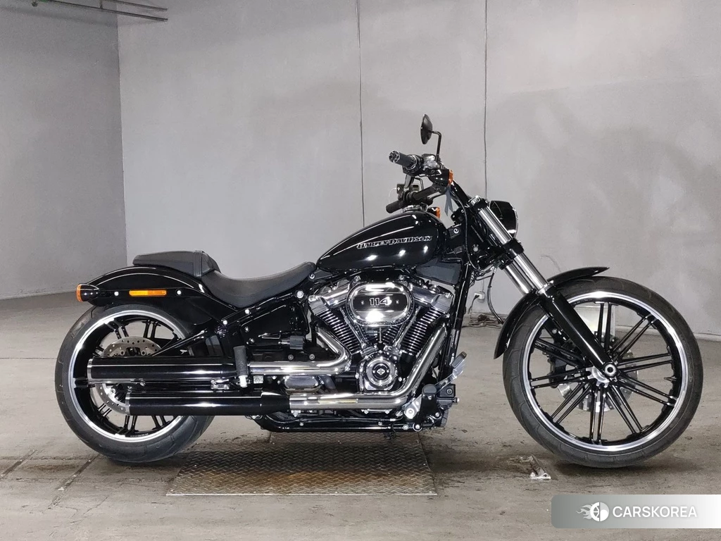 Проданный Harley-Davidson Softail Breakout FXBRS1868 2019 из Японии, фото 2