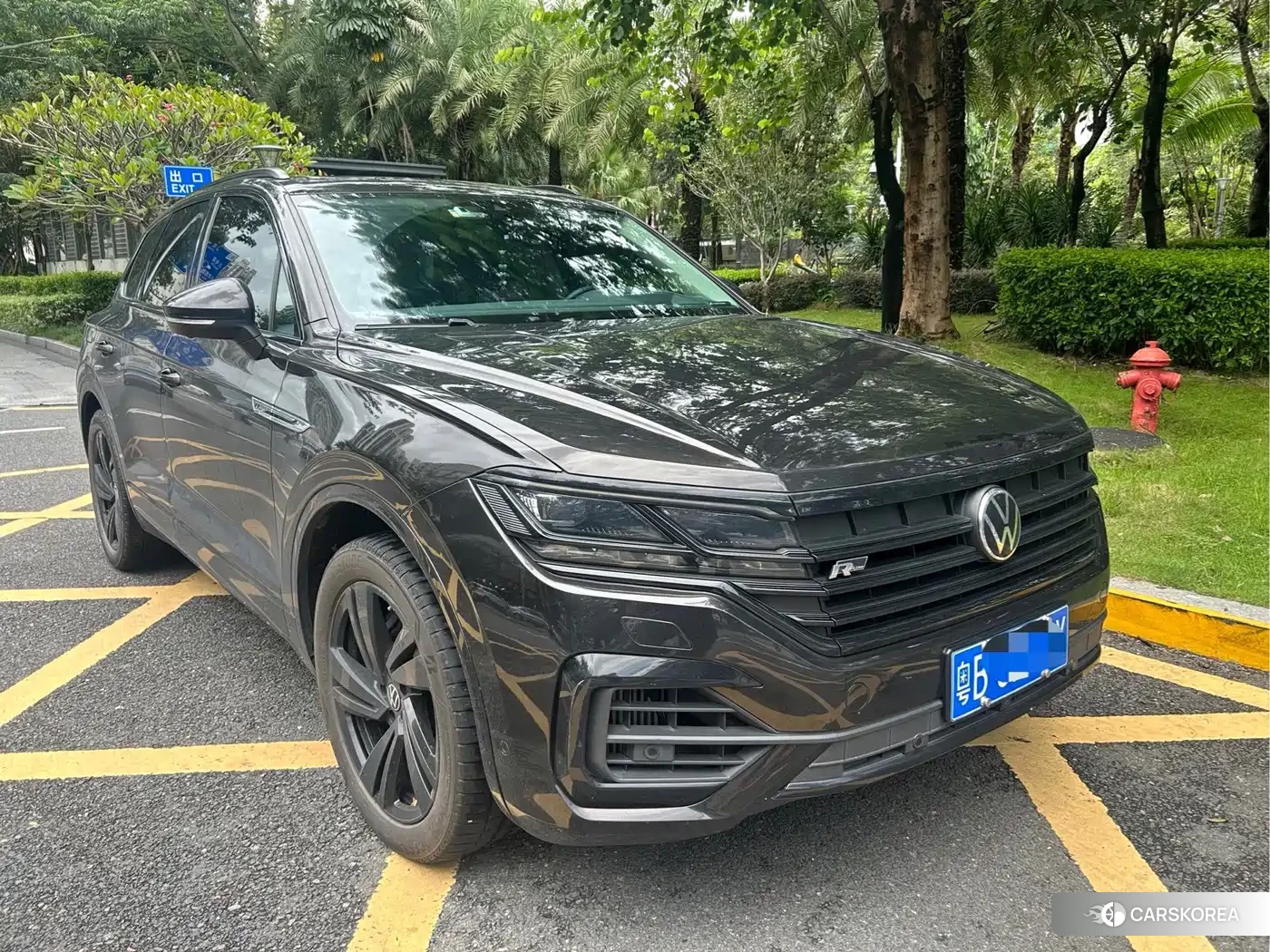 Volkswagen Touareg 2021 Черный из Китая