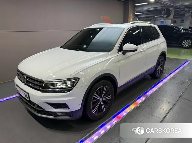 Volkswagen Tiguan second Generation 2019 Белый из Кореи