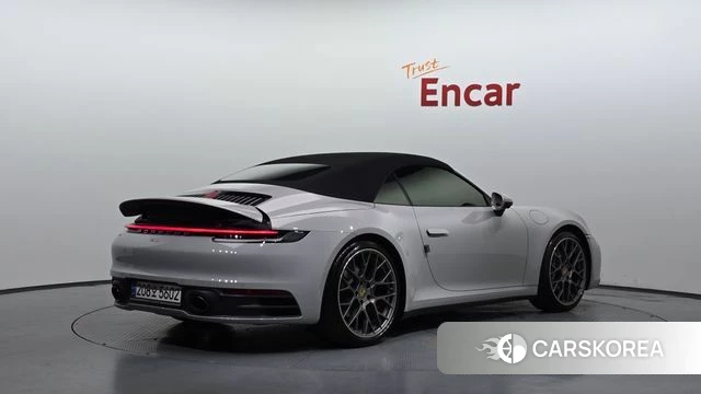 Porsche 911(992) 2020 Серебряный из Кореи