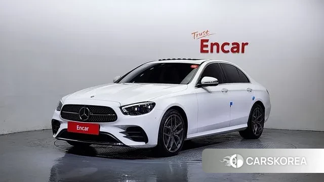 Mercedes-Benz E-Class W213 2023 Белый из Кореи