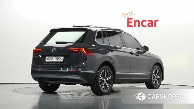 Volkswagen Tiguan second Generation 2018 Серый из Кореи