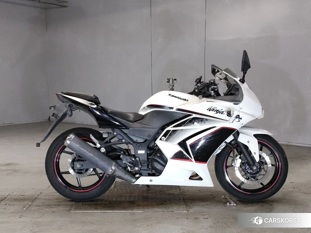 Проданный Kawasaki NINJA 250R id 4160245 из Японии