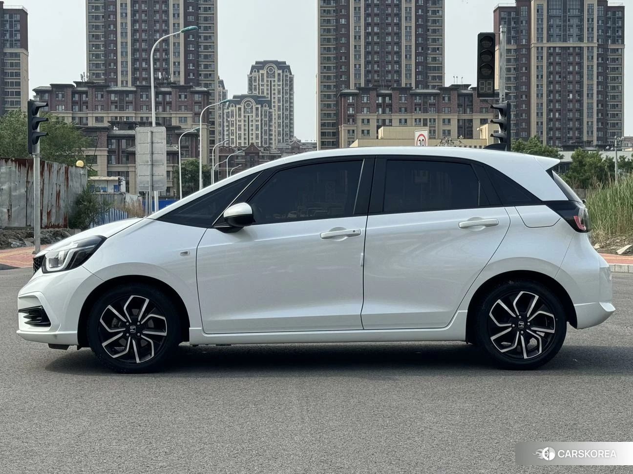 Honda LIFE 2023 Белый из Китая