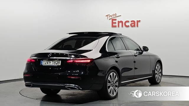 Mercedes-Benz E-Class W213 2021 Черный из Кореи