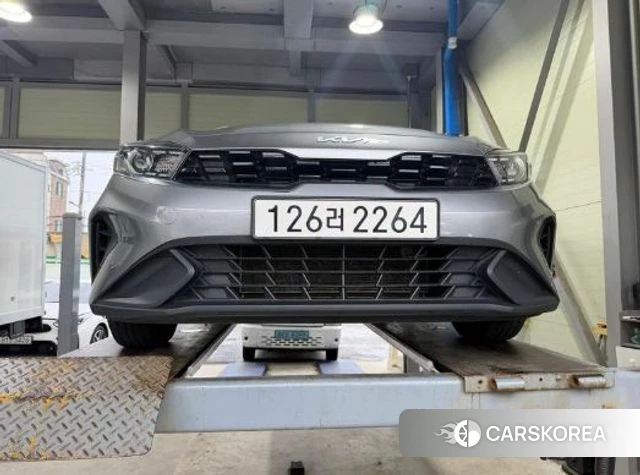 Kia The New K3 2nd generation 2022 Серебристо-серый из Кореи