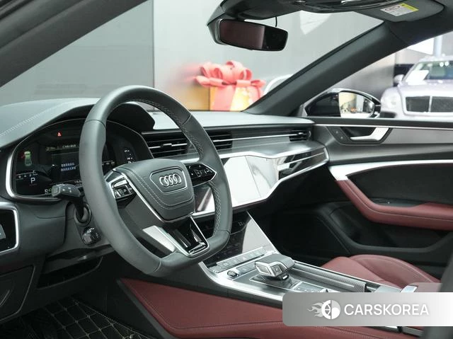 Audi A7L 2024 Черный из Китая