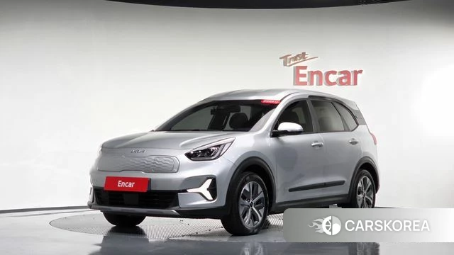 Kia Niro Plus 2022 Серебристо-серый из Кореи