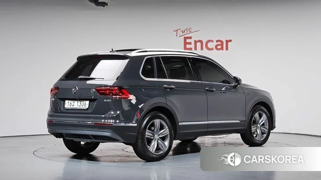 Volkswagen Tiguan second Generation 2018 Серый из Кореи