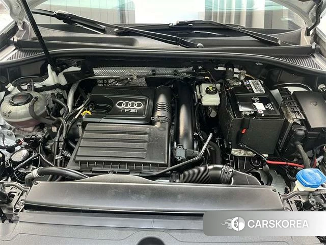 Audi Q3 2020 Белый из Китая