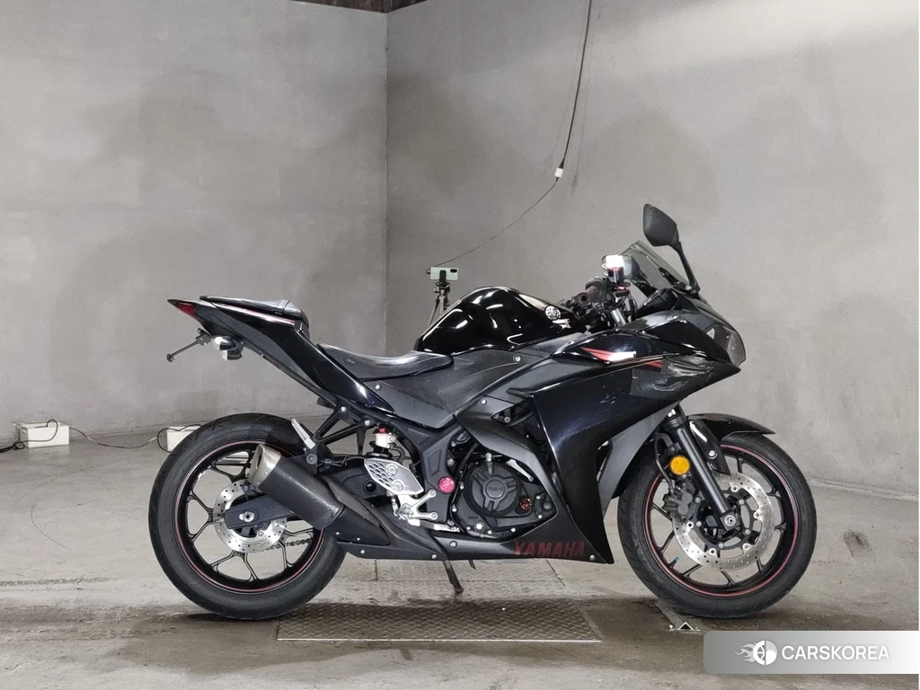 Проданный Yamaha YZF-R25 2015 из Японии
