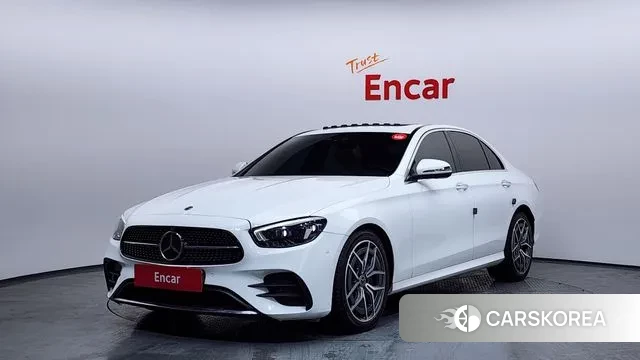 Mercedes-Benz E-Class W213 2021 Белый из Кореи