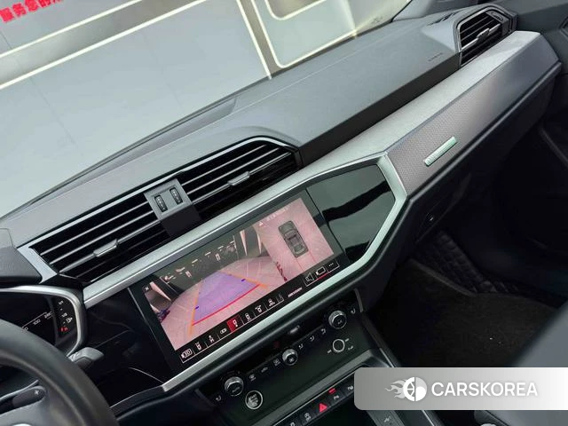 Audi Q3 2024 Белый из Китая