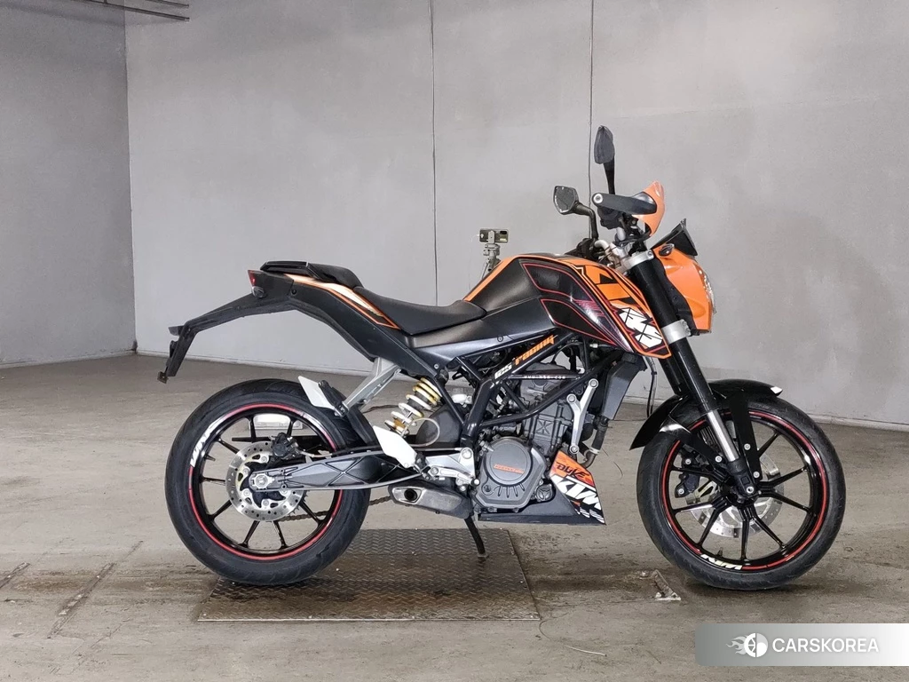 Проданный KTM 125 DUKE 2011 из Японии
